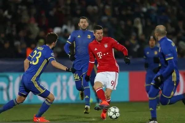 字母哥因犯 字母哥因犯