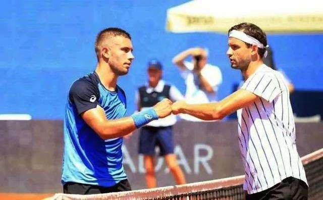 时刻扛起了 时刻扛起了