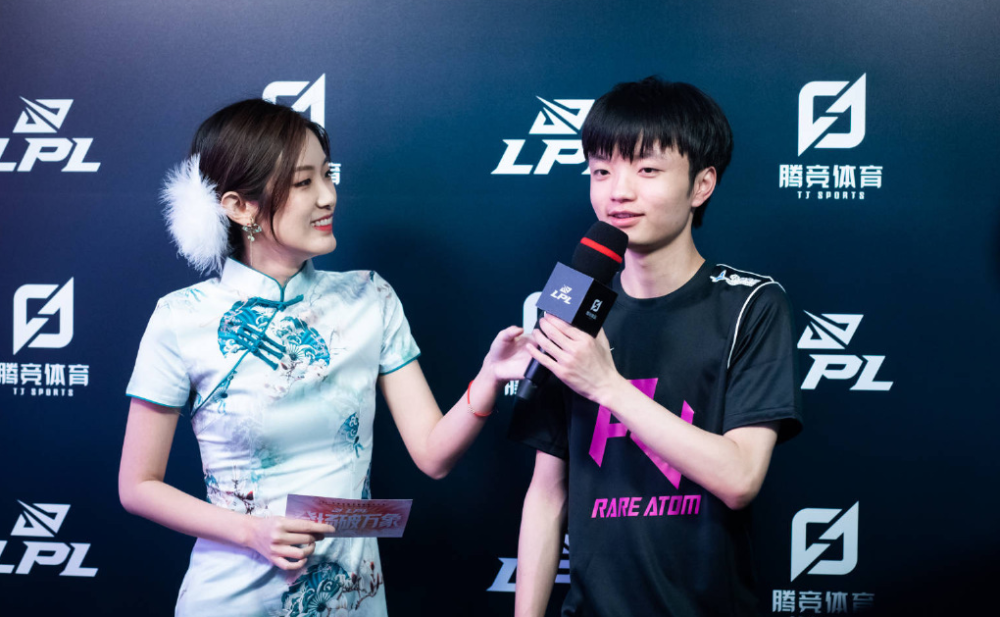 于自己的自 于自己的自