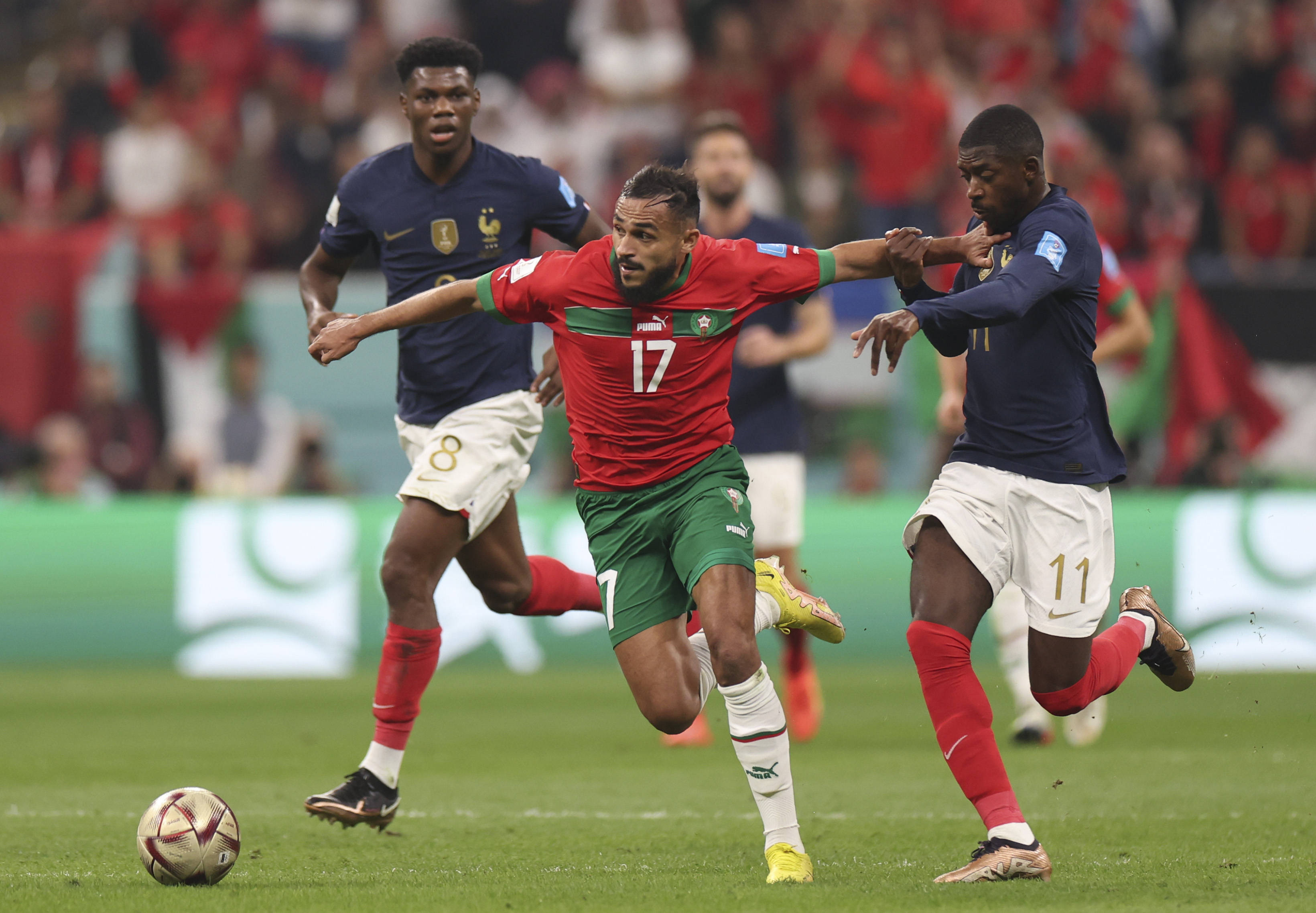 之間的差距 之間的差距